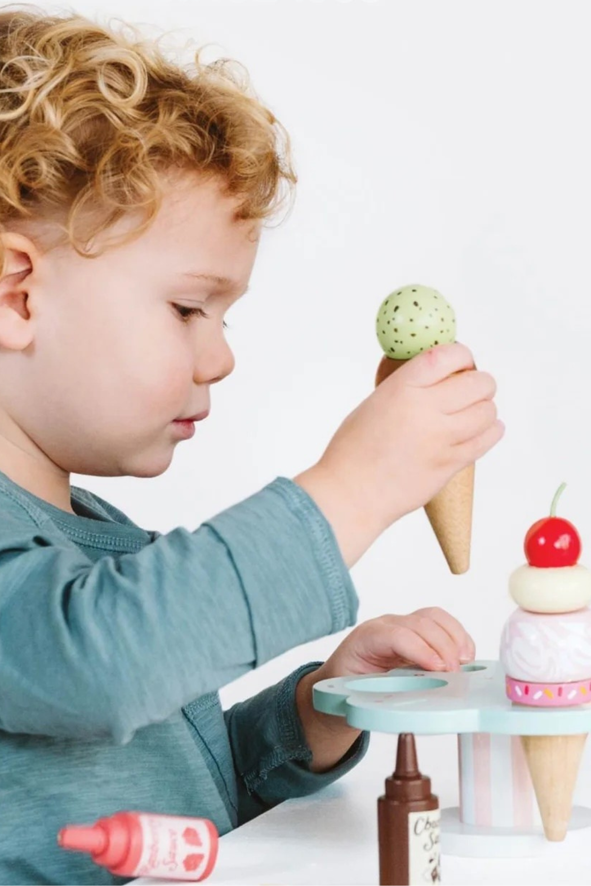 Le Toy Van Wooden Ice Cream Stand &amp; Toppings